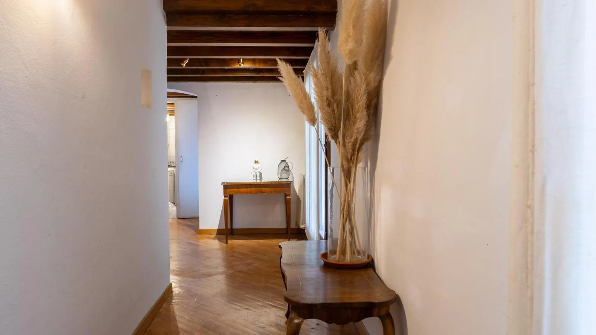 Florence View Apartment 0*,